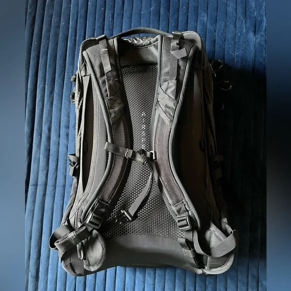 Osprey Tropos 32L EUC - Picture 8 of 16